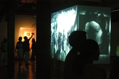 
	Audience visiting Eustáquio Neves’ Outros Navios
