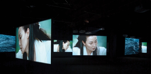 
	Isaac Julien - Ten Thousand Waves (2010). Cortesia do artista, Metro Pictures, New York e Galeria Victoria Miro, Londres&nbsp;
